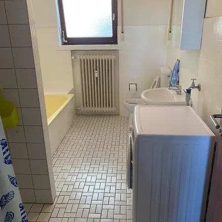 Schoene Fuer Monteure Bis Zu 8 Personen In Burgbrohl
