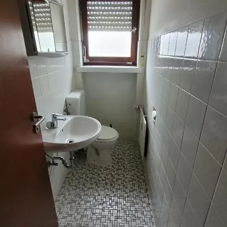 Schoene Fuer Monteure Bis Zu 8 Personen In * Burgbrohl