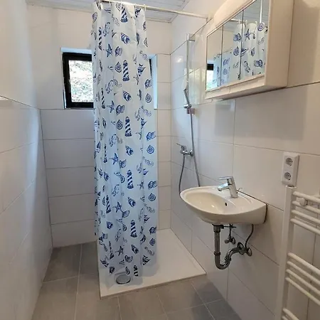 Apartment Schoene Fuer Monteure Bis Zu 8 Personen In