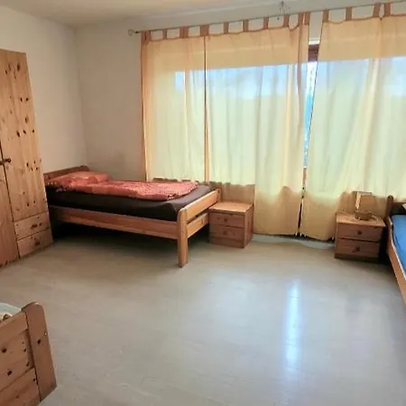 Schoene Fuer Monteure Bis Zu 8 Personen In Apartment Burgbrohl