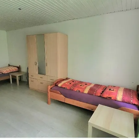 Schoene Fuer Monteure Bis Zu 8 Personen In * Burgbrohl